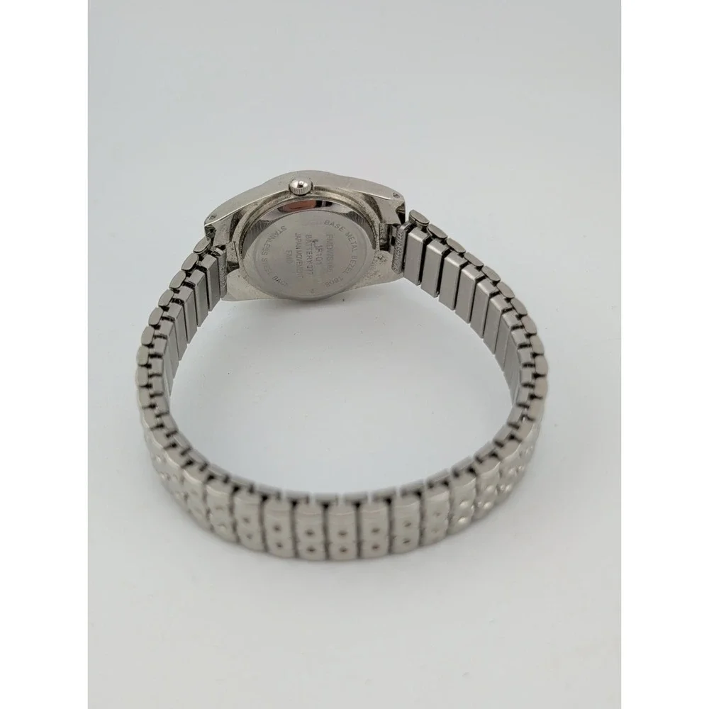 Time & Tru Watch Women 25mm Case Easy Read Dial Silver Stretch Band- New Battery
